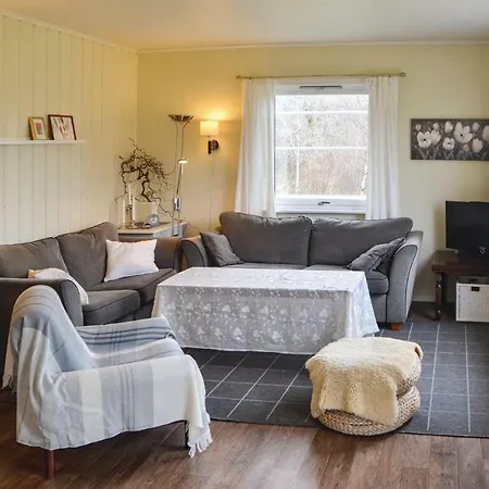 Five Bedroom Holiday In Sorbovag