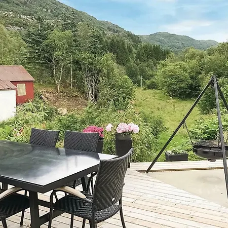 Five Bedroom Holiday In Sorbovag * Hyllestad